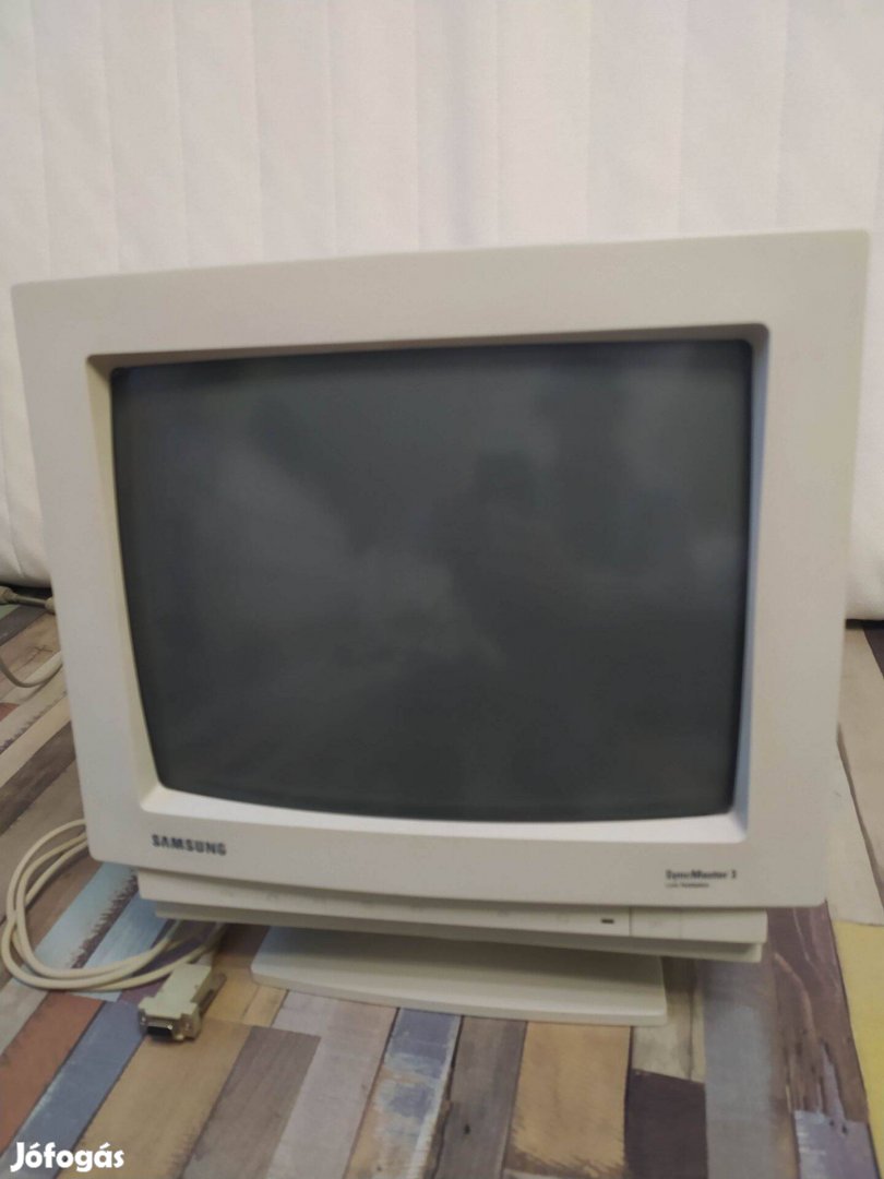Samsung Syncmaster 3 CRT monitor - 14" - Cqa4147L