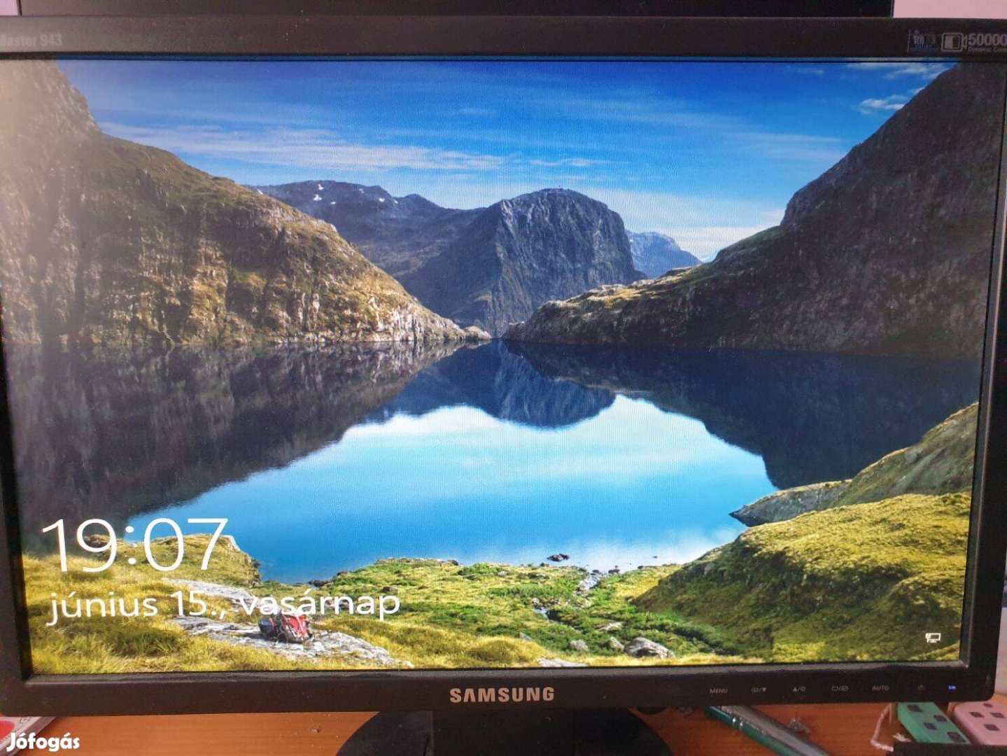 Samsung Syncmaster 943NW 19" Widescreen LCD TFT monitor eladó