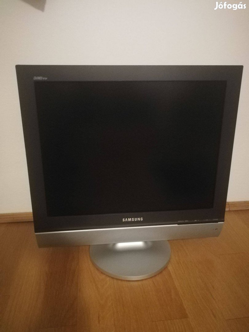 Samsung TV/Monitor/képernyő sok féle csatlakozással 22 coll-os