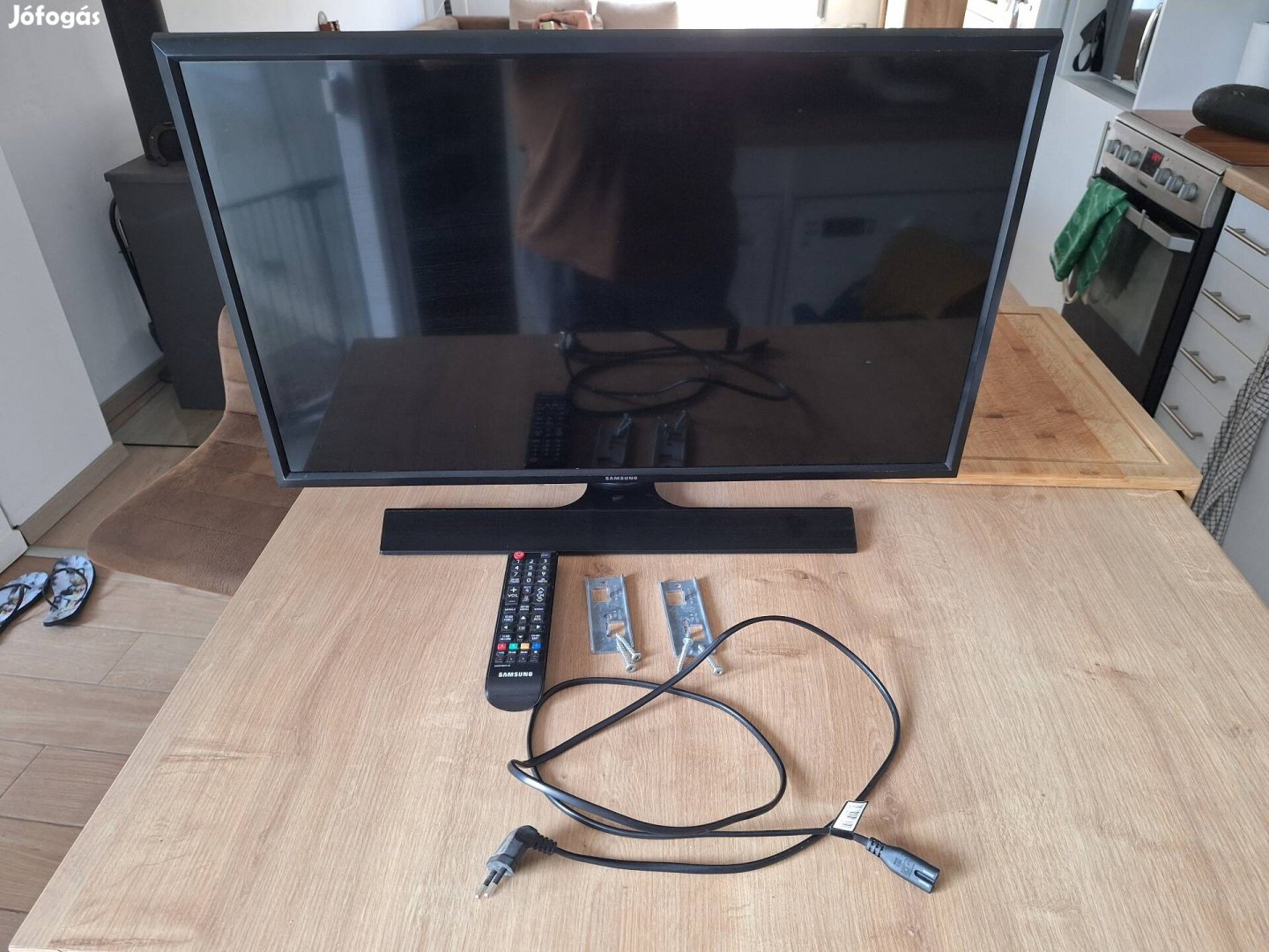 Samsung Tv-Monitor, 8 éves, nagyon volt rá vigyázva.