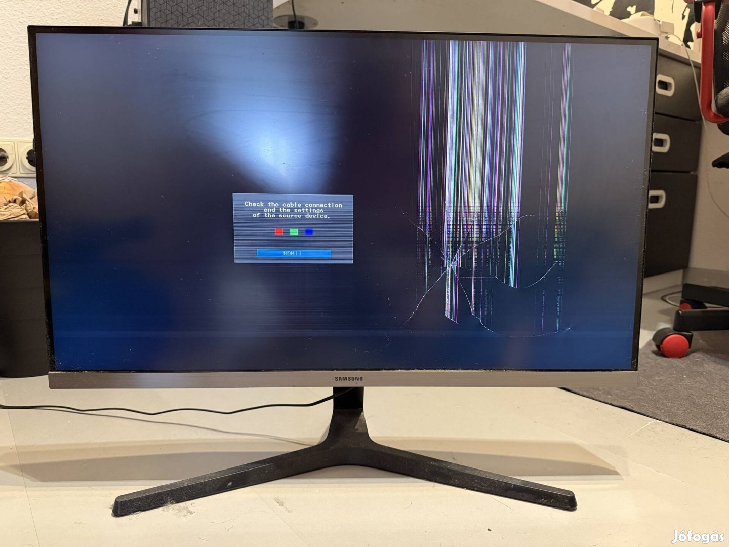 Samsung U28R550, 28", 4k, HDR monitor, sérült