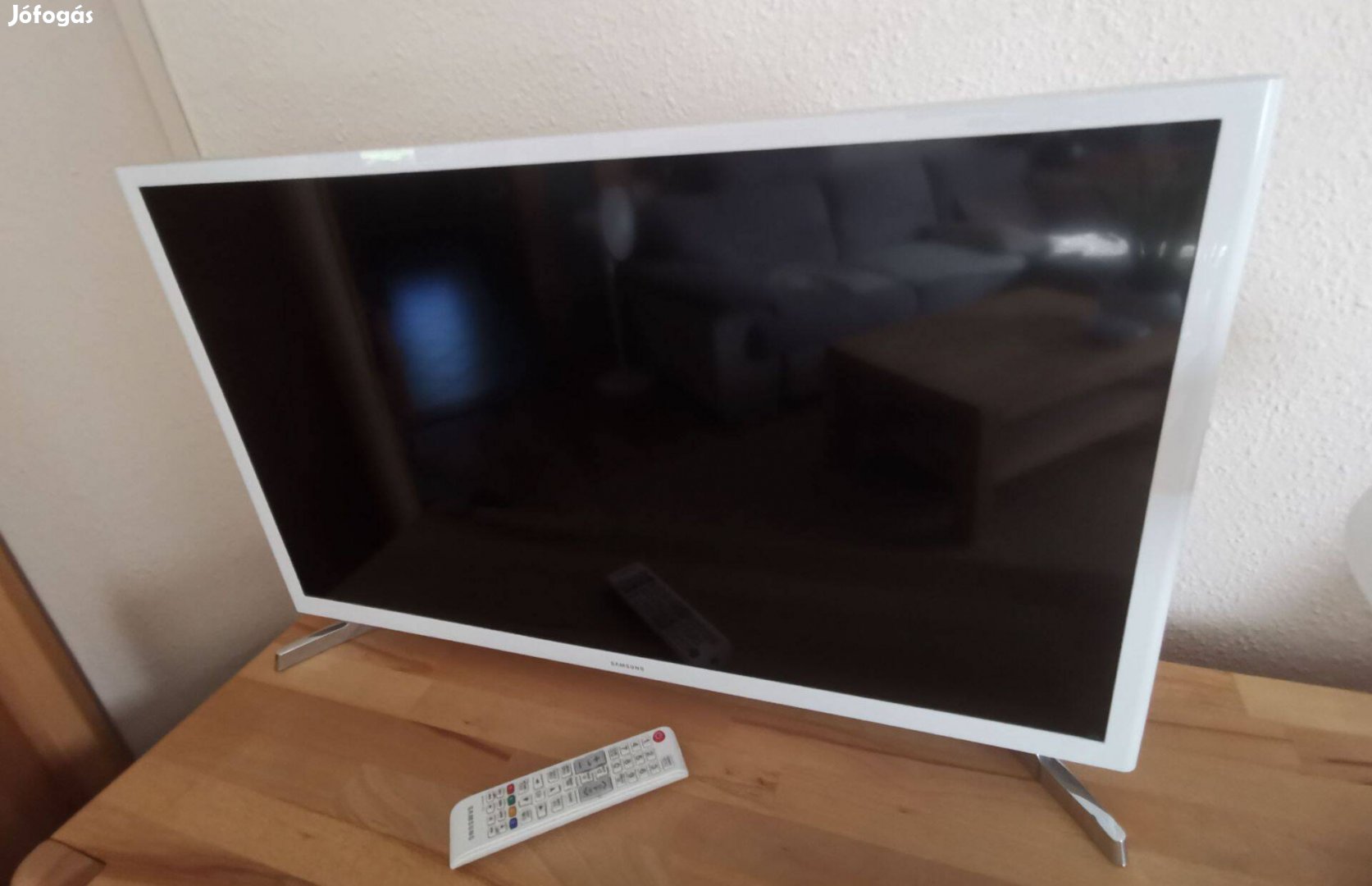 Samsung UE32J4510 Tv fehér színben eladó!