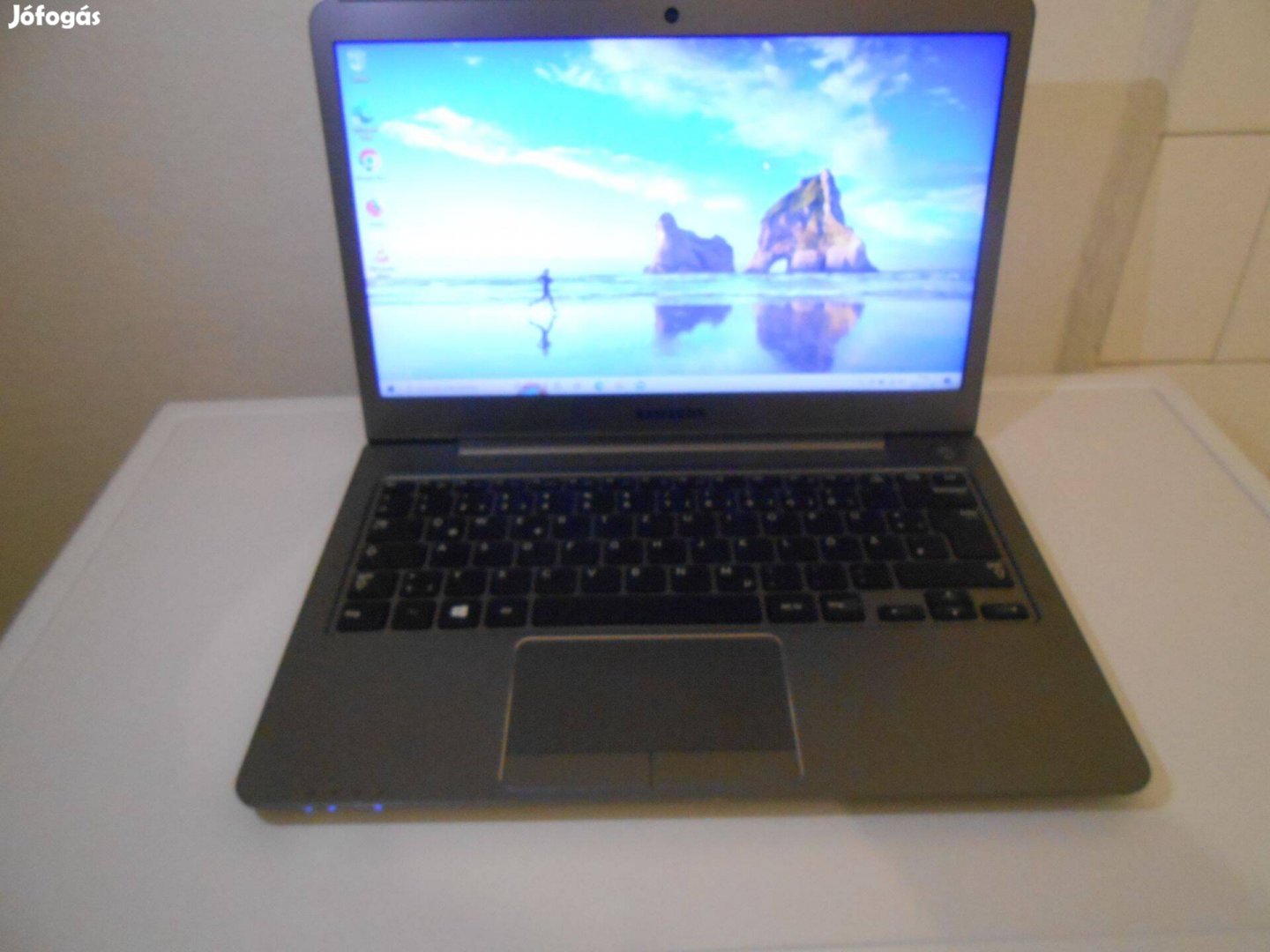 Samsung Ultrabook 530U laptop! i3, 140Gb SSD, 8Gb Ram! Csere is!
