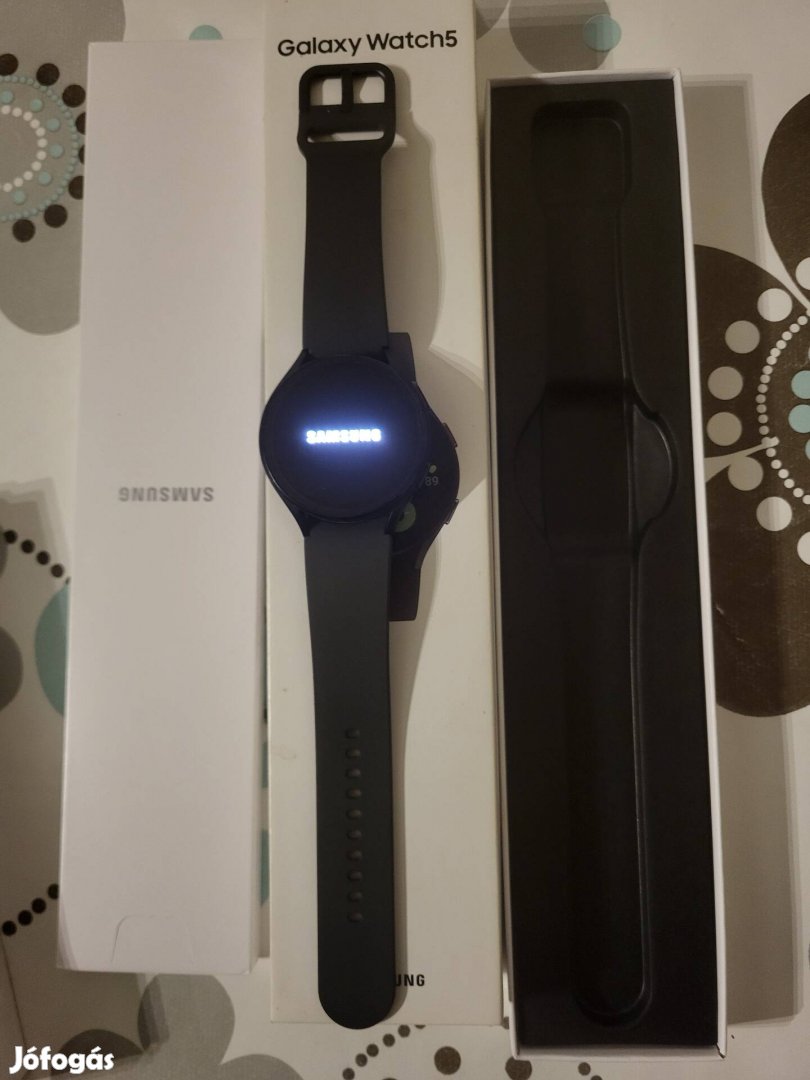 Samsung Watch 5 Okos óra dobozos új állapotban 