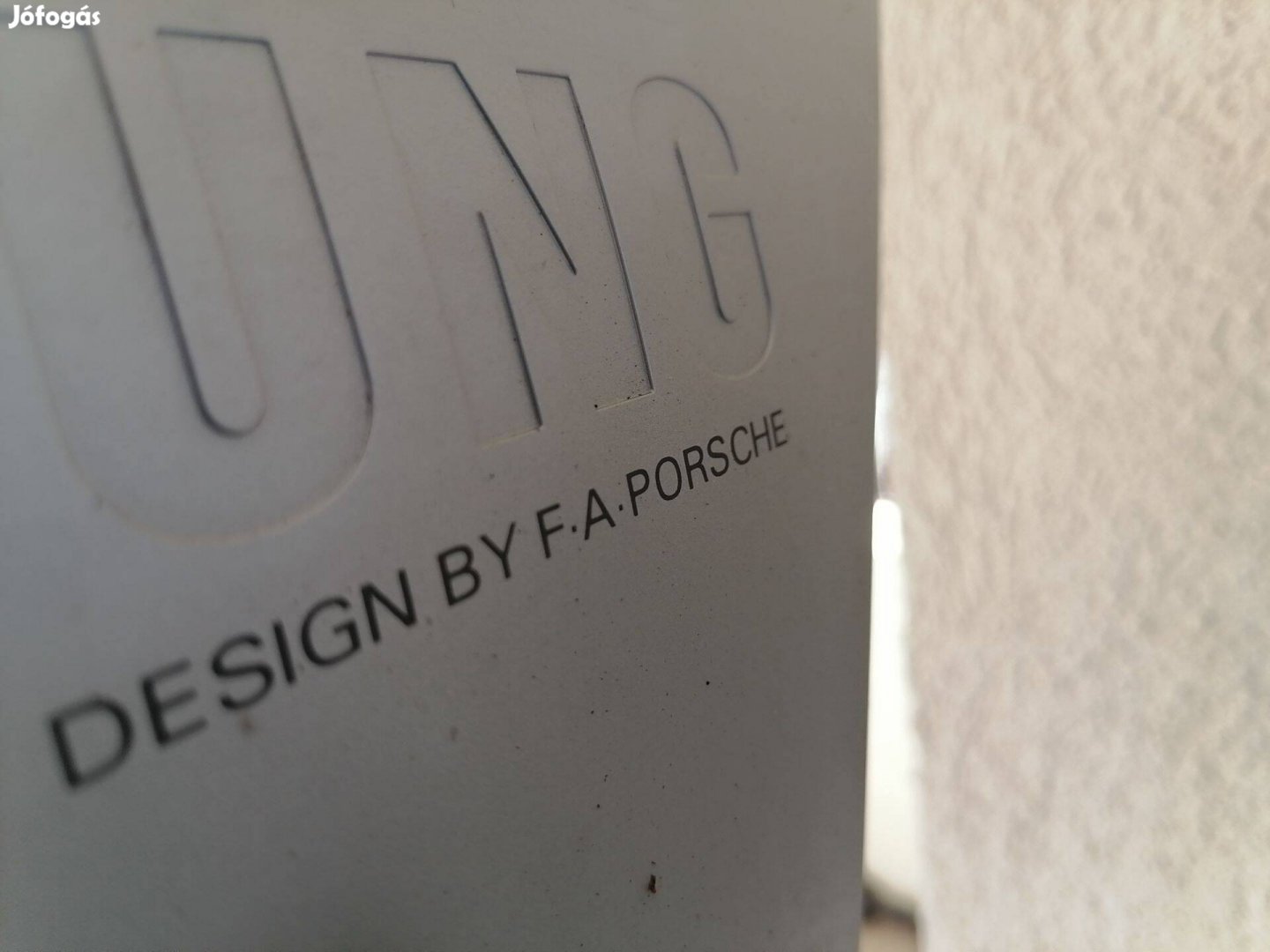 Samsung / Porsche design monitor eladó (régebbi típus)