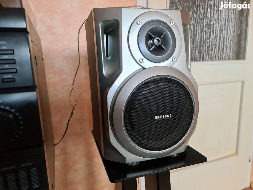 Samsung hangfal hangszóró pár kissé viharvert de működik