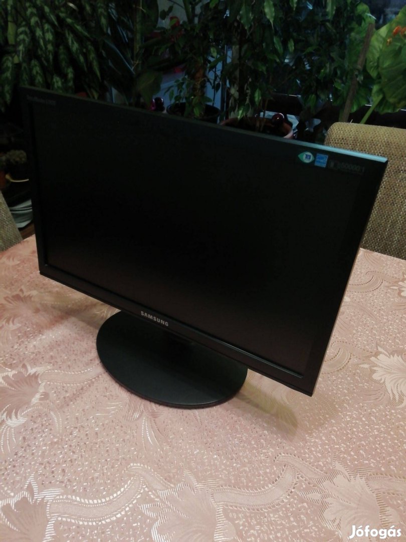 Samsung monitor 19" működik