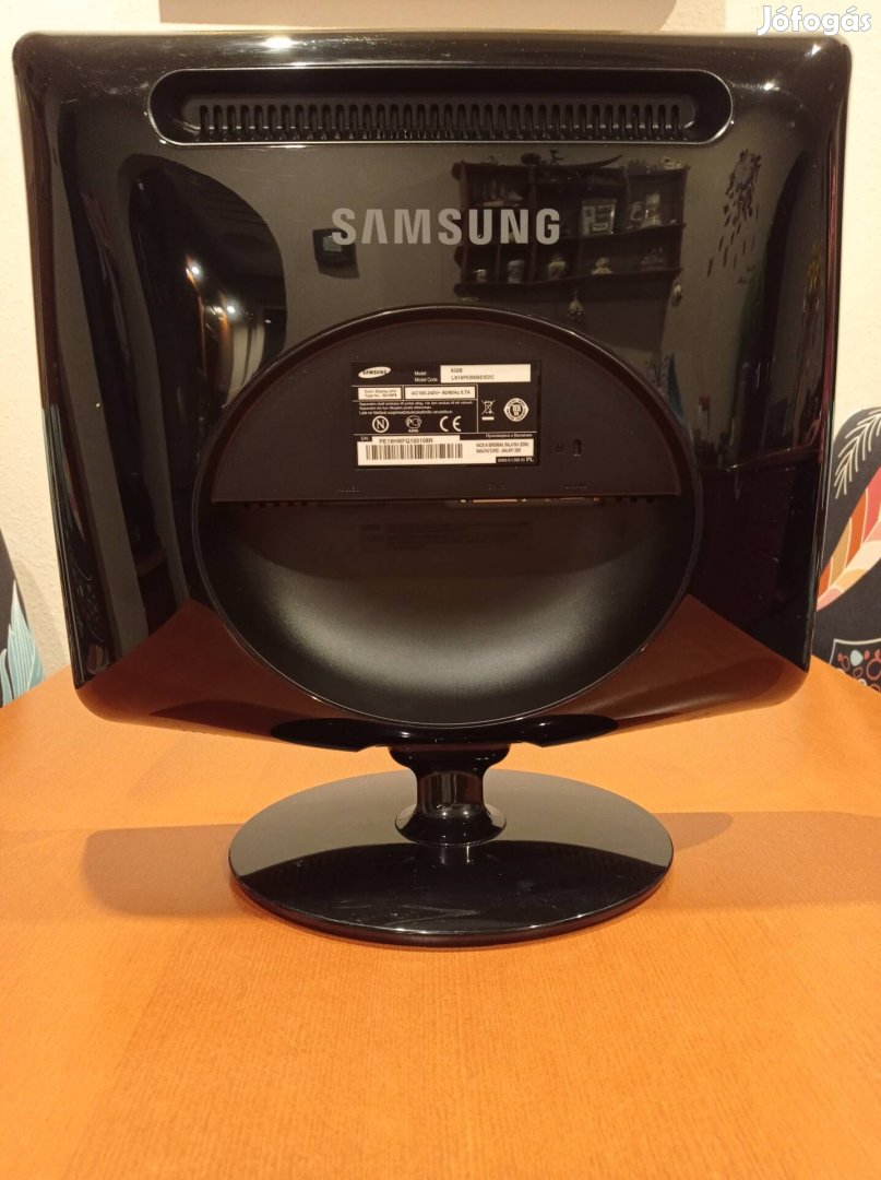 Samsung monitor 48 cmer képatlóval,hibátlanul működik