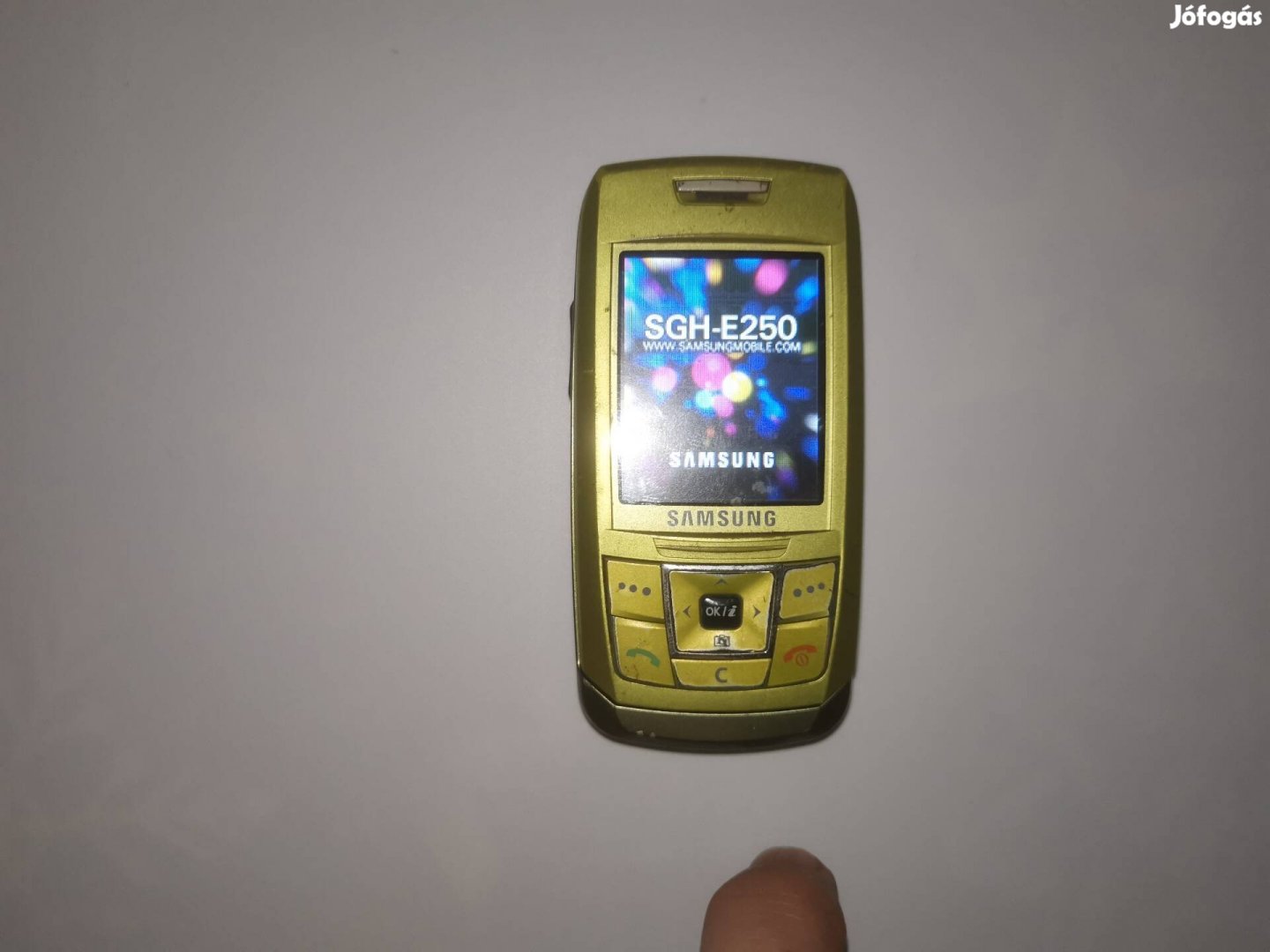 Samsung sgh-e250 telefon eladó. 