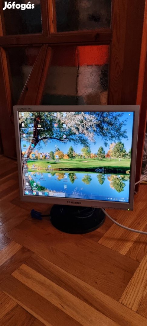 Samsung syncmaster 720N  17" monitor 