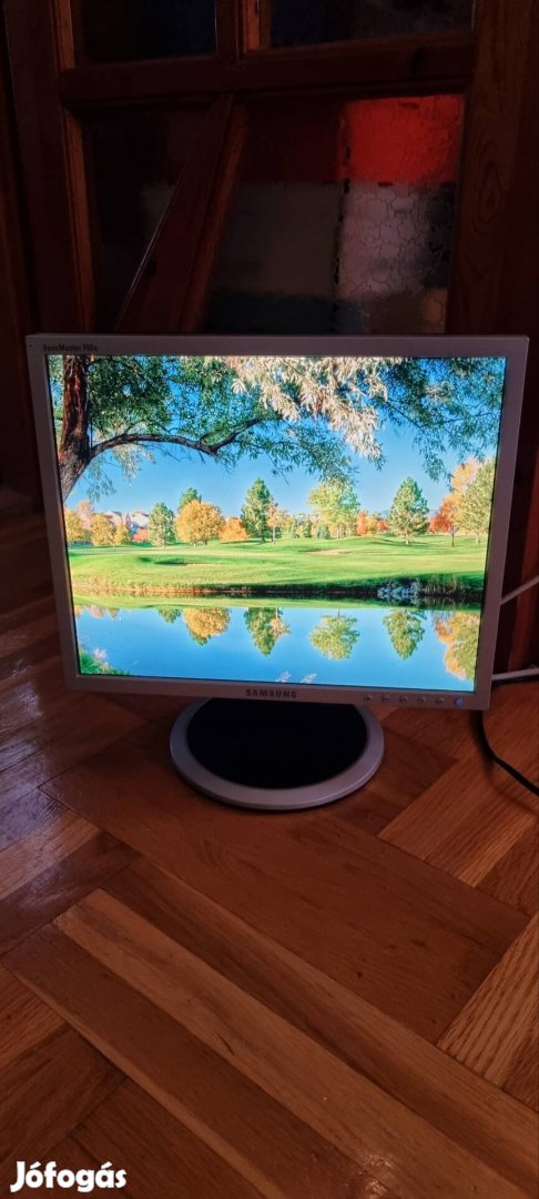 Samsung syncmaster 740N  17" monitor 