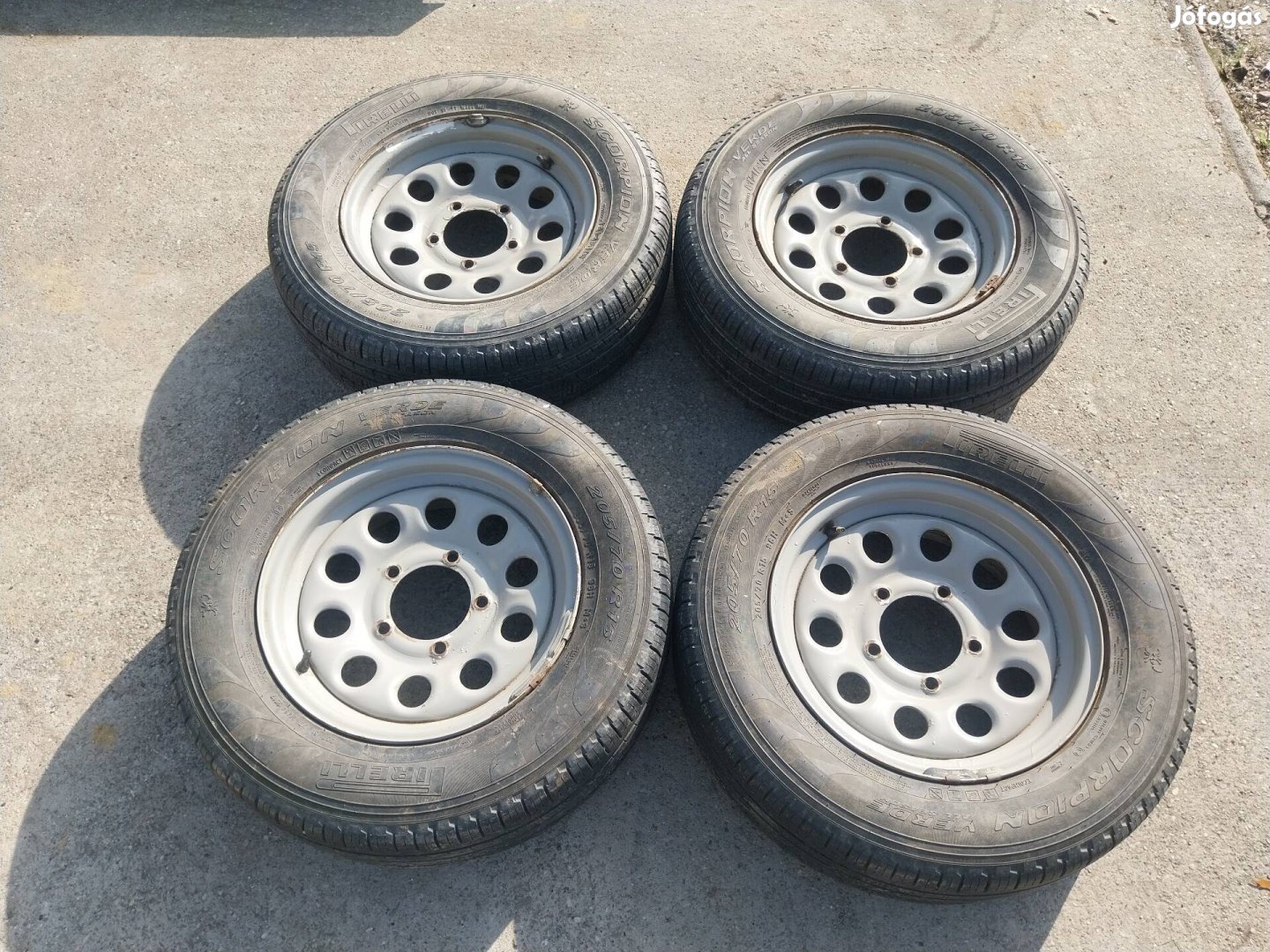 Samurai Vitara Jimny Niva 5x139.7 15 felni gumival