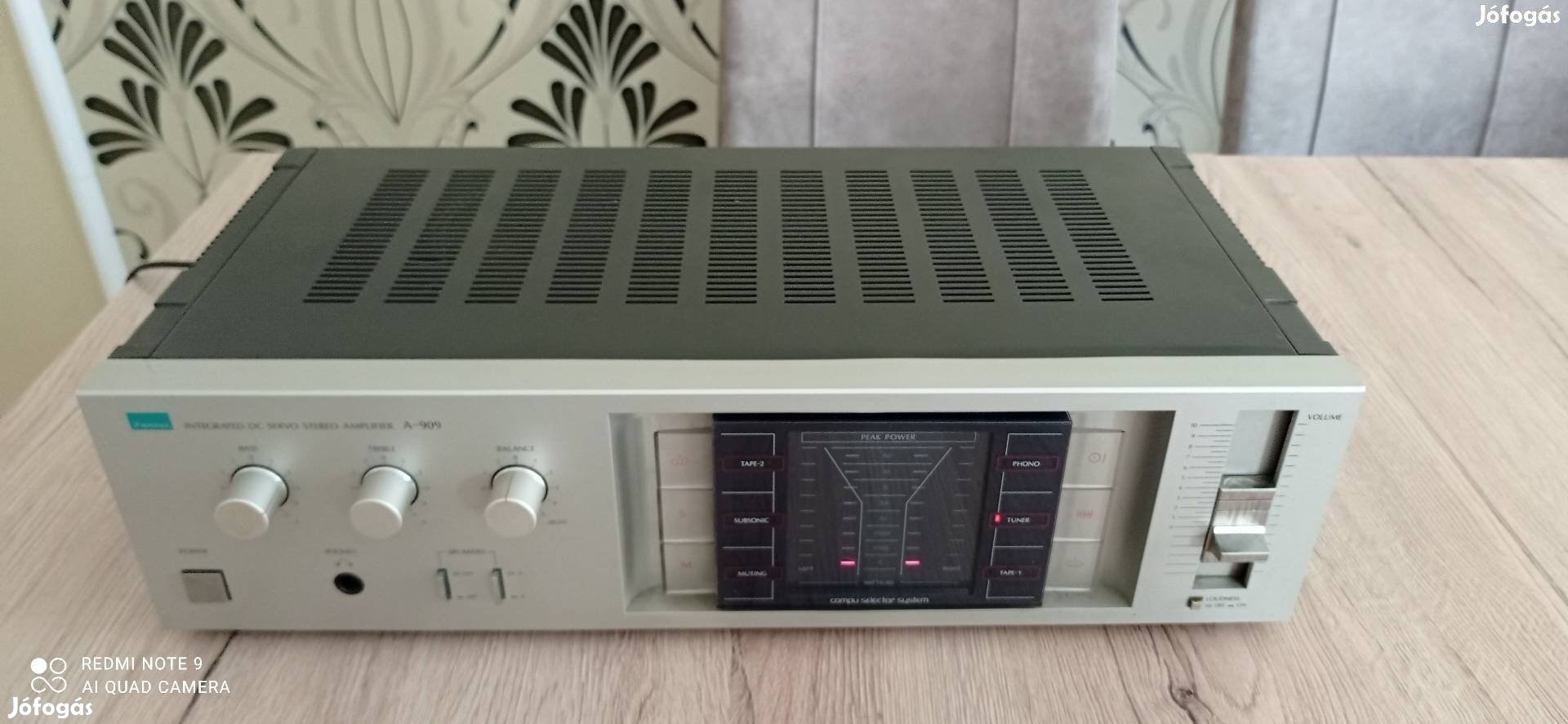 Sansui A-909 Erősítő