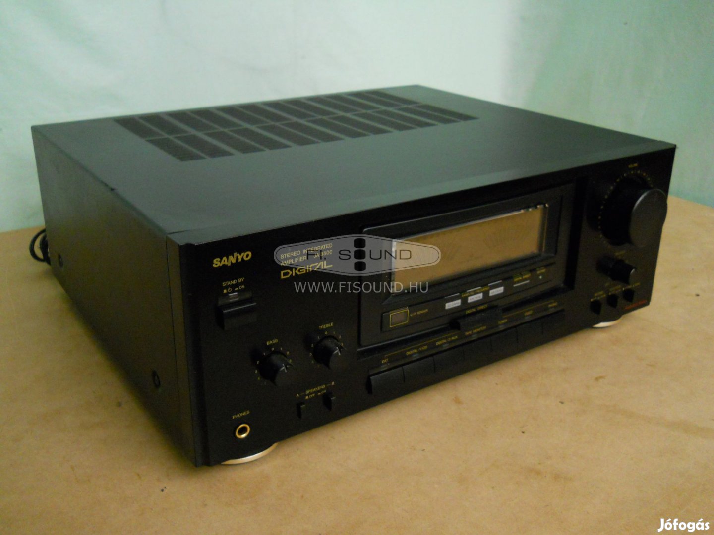 Sanyo JA-8500 , 230W,4-16 ohm,4 hangfalas sztereo erősítő