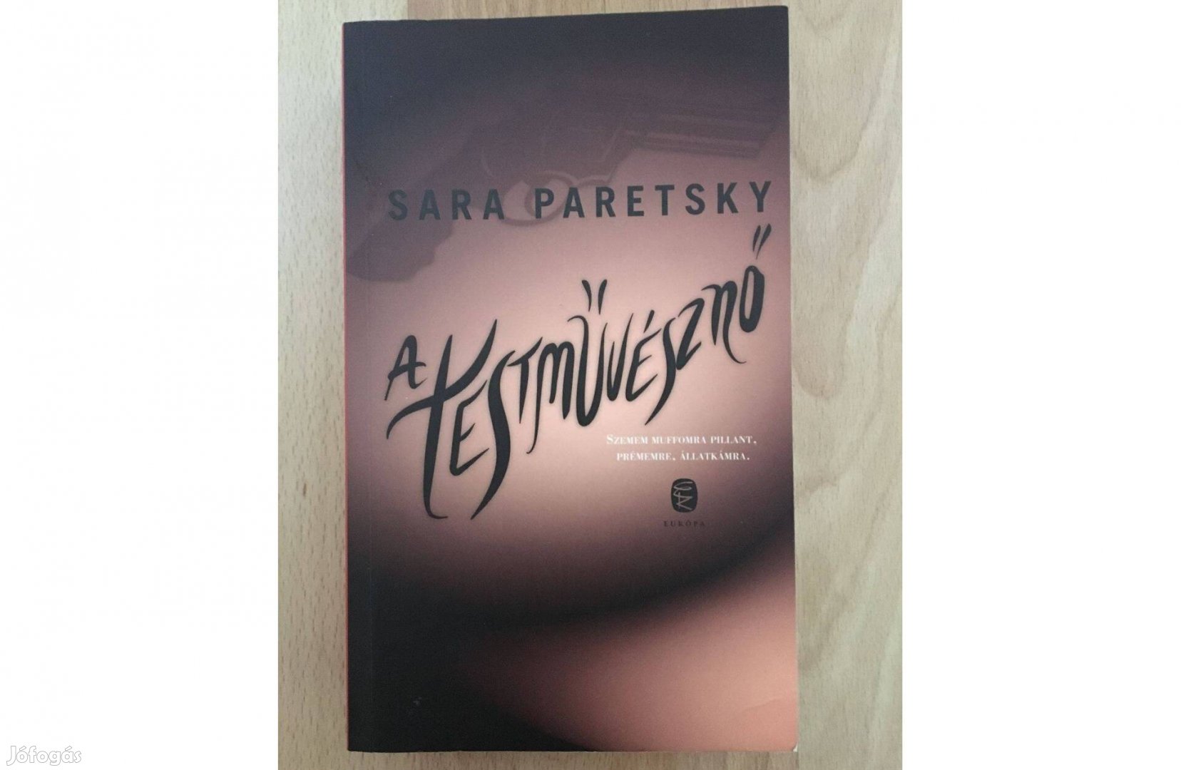 Sara Paretsky: A testművésznő c. könyv