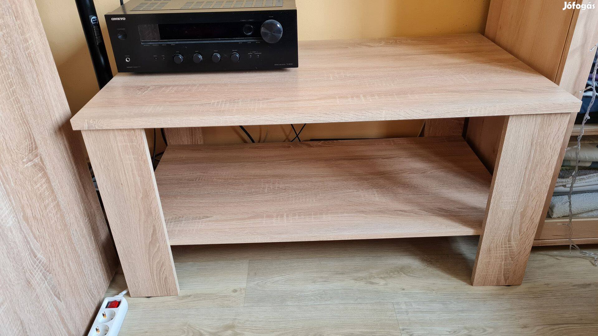 Sara dohányzóasztal - sonoma tölgy