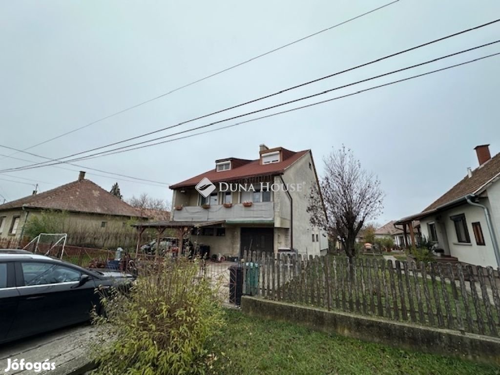 Sárbogárdi eladó 145 nm-es ház
