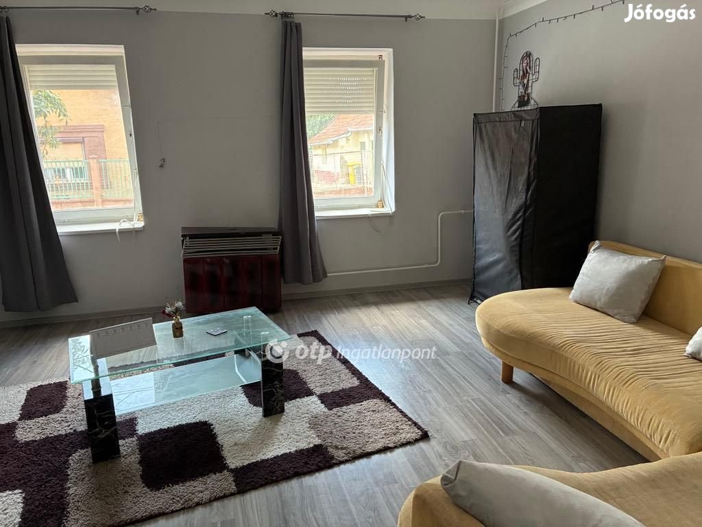 Sarkadi 50 nm-es ház eladó