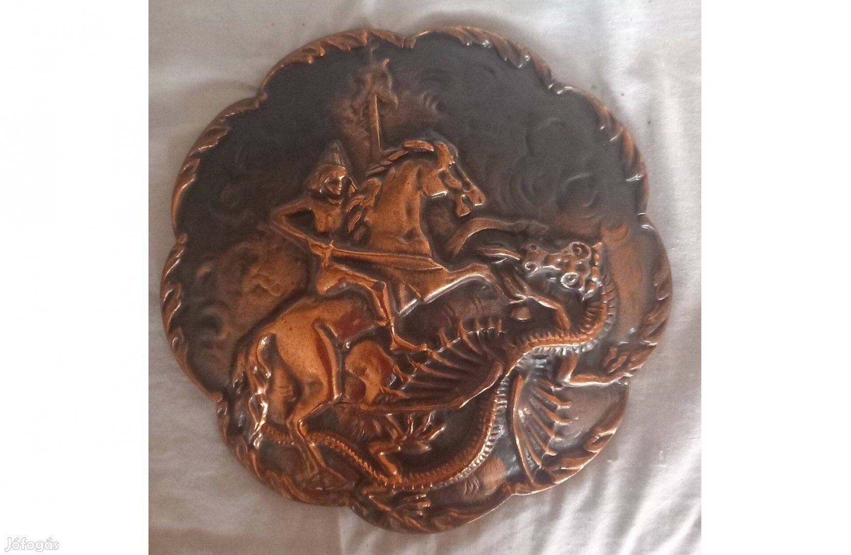 Sárkányölő Szent György bronz falikép