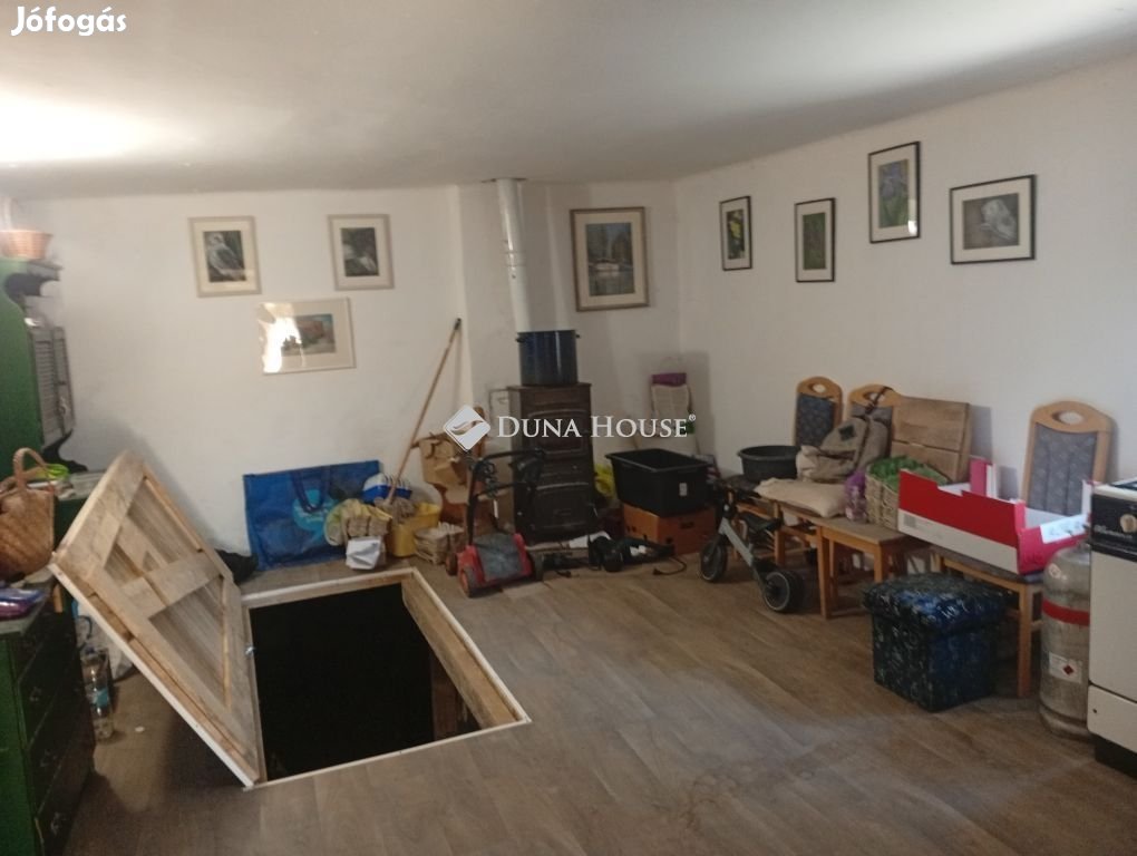 Sárkeresztesi 69 nm-es ház eladó