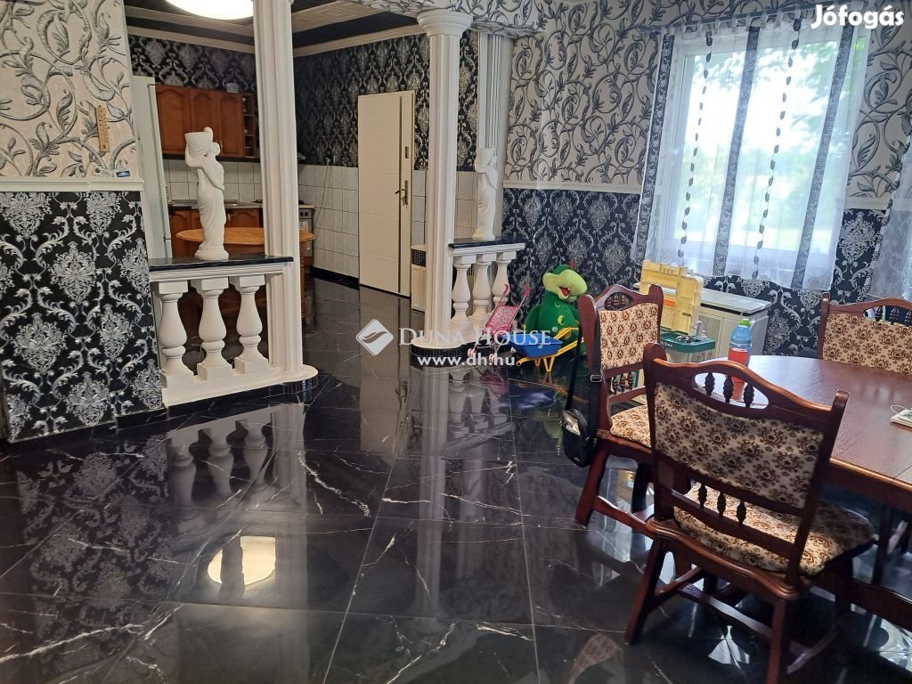 Sárkeresztúri eladó 125 nm-es ház