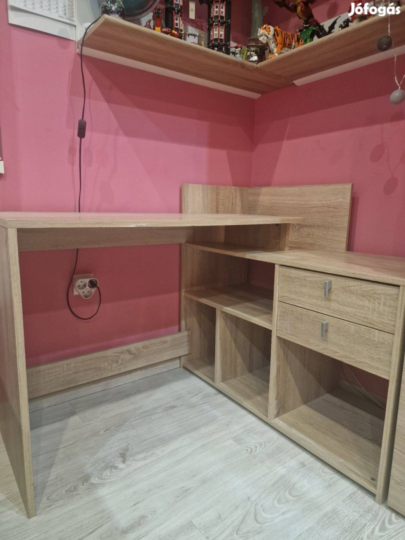 Sarok Íróasztal