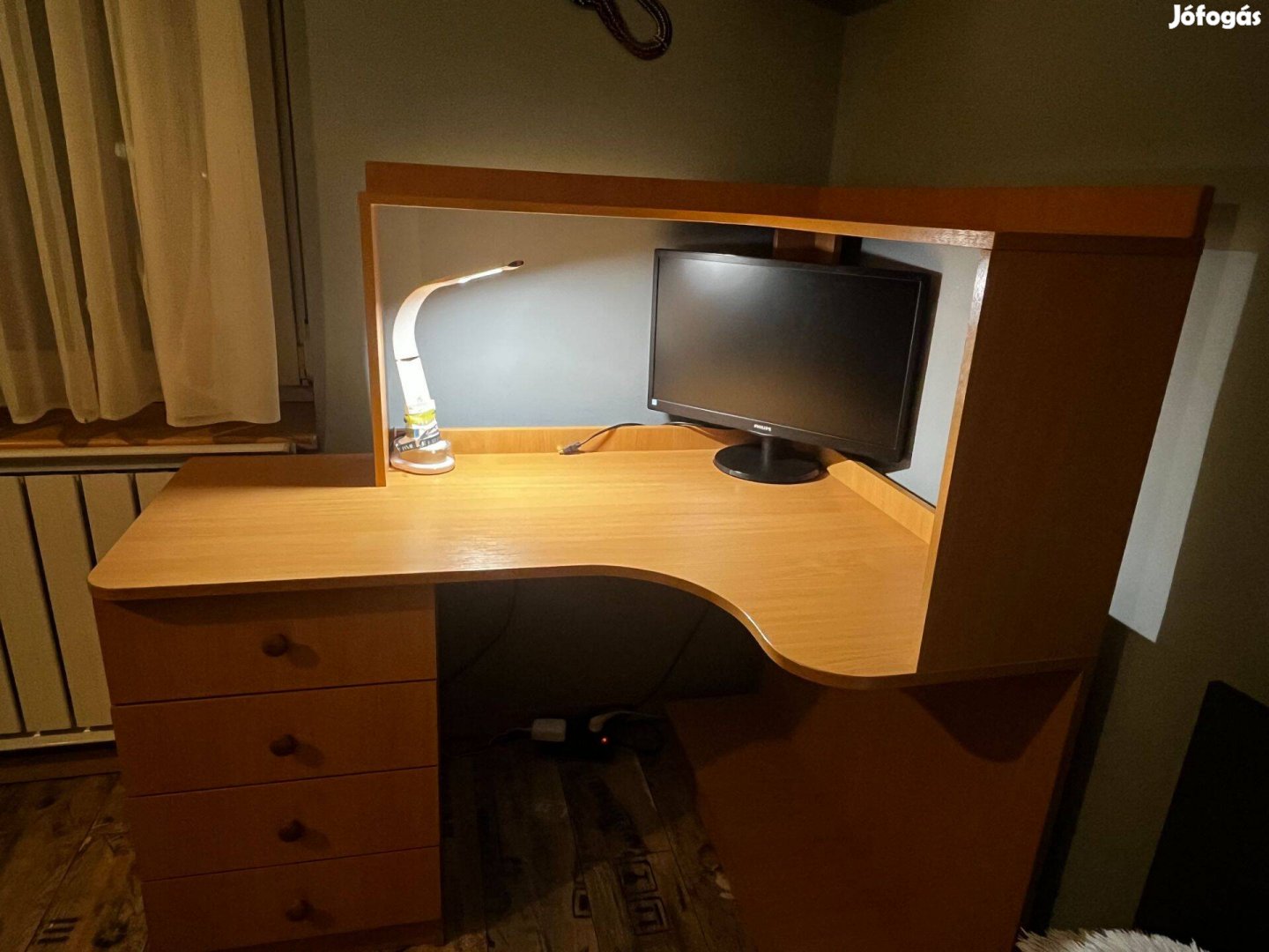 Sarok íróasztal