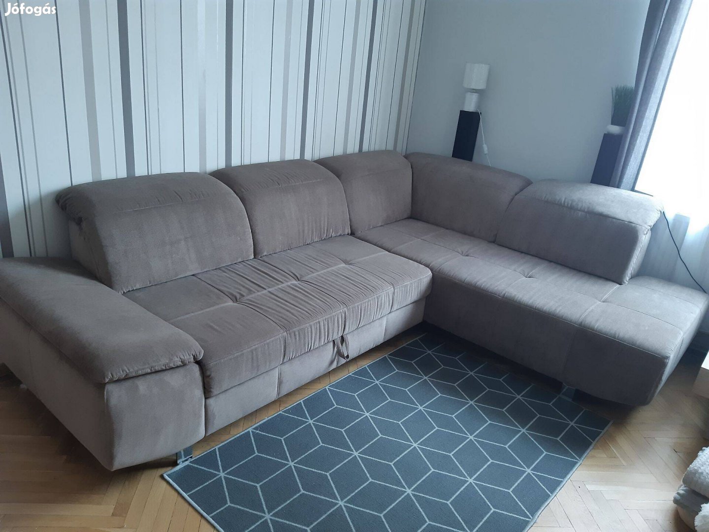 Sarok kanapé ággyá nyitható