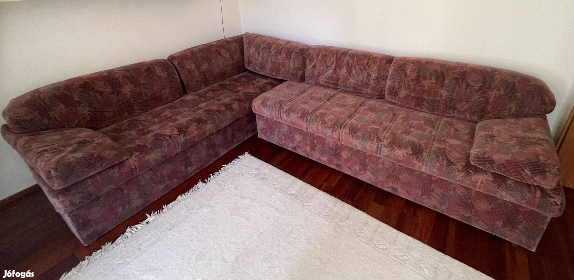 Sarok-ülőgarnitúra, ágyazható kanapé
