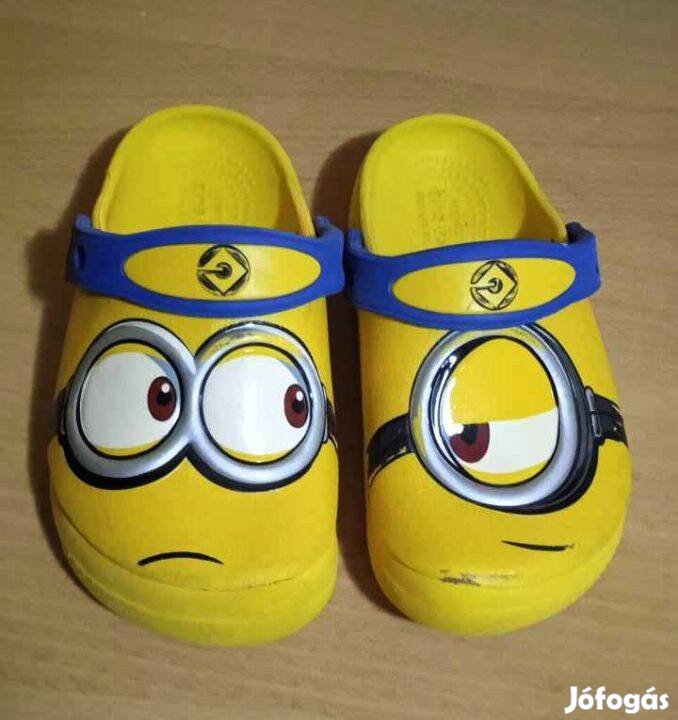 Sarokpántos Papucs Crocsfunlab Minions Clog 204113