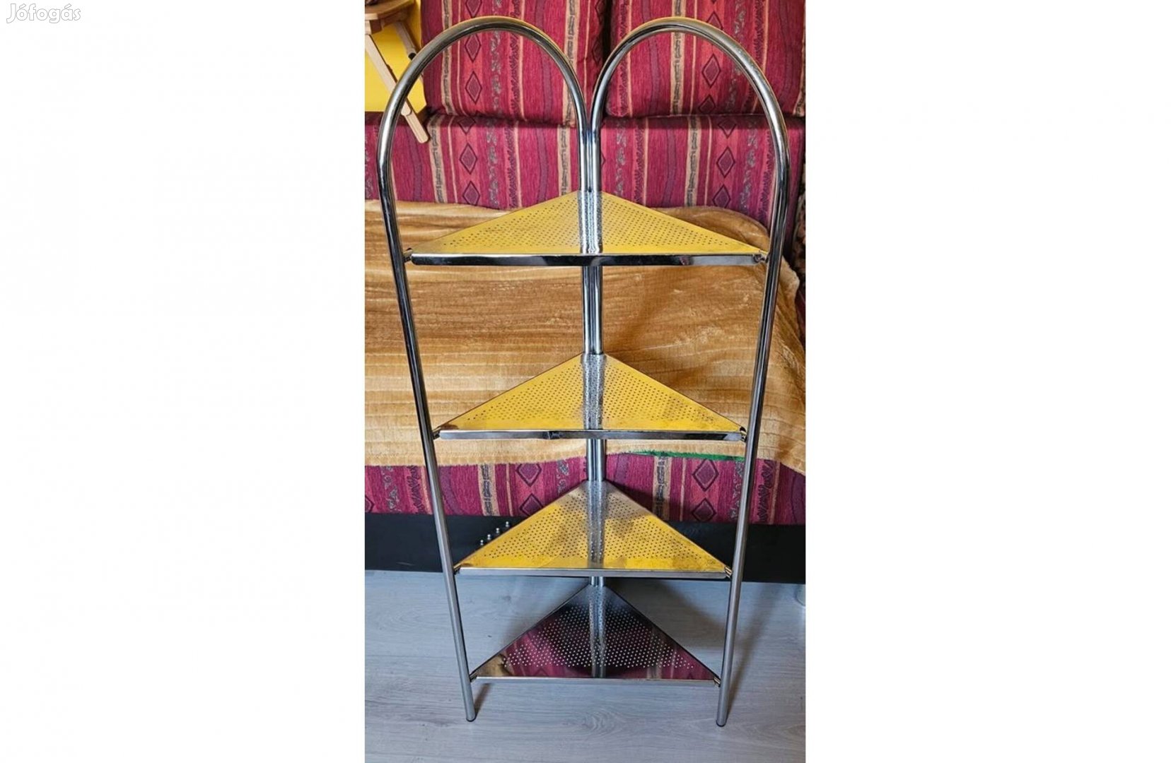 Sarokpolc, fém, négyszintes