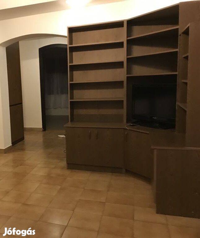 Sarokszekrény, TV szekrény