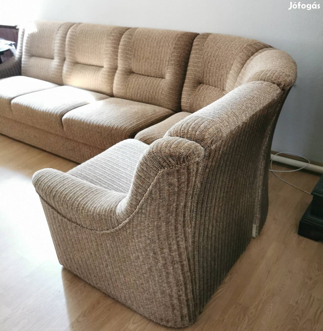 Sarokülő kinyitható