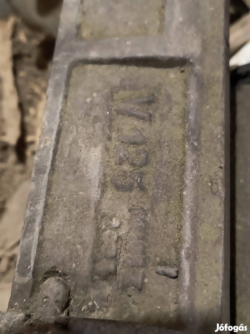 Satu 125-ös eladó 