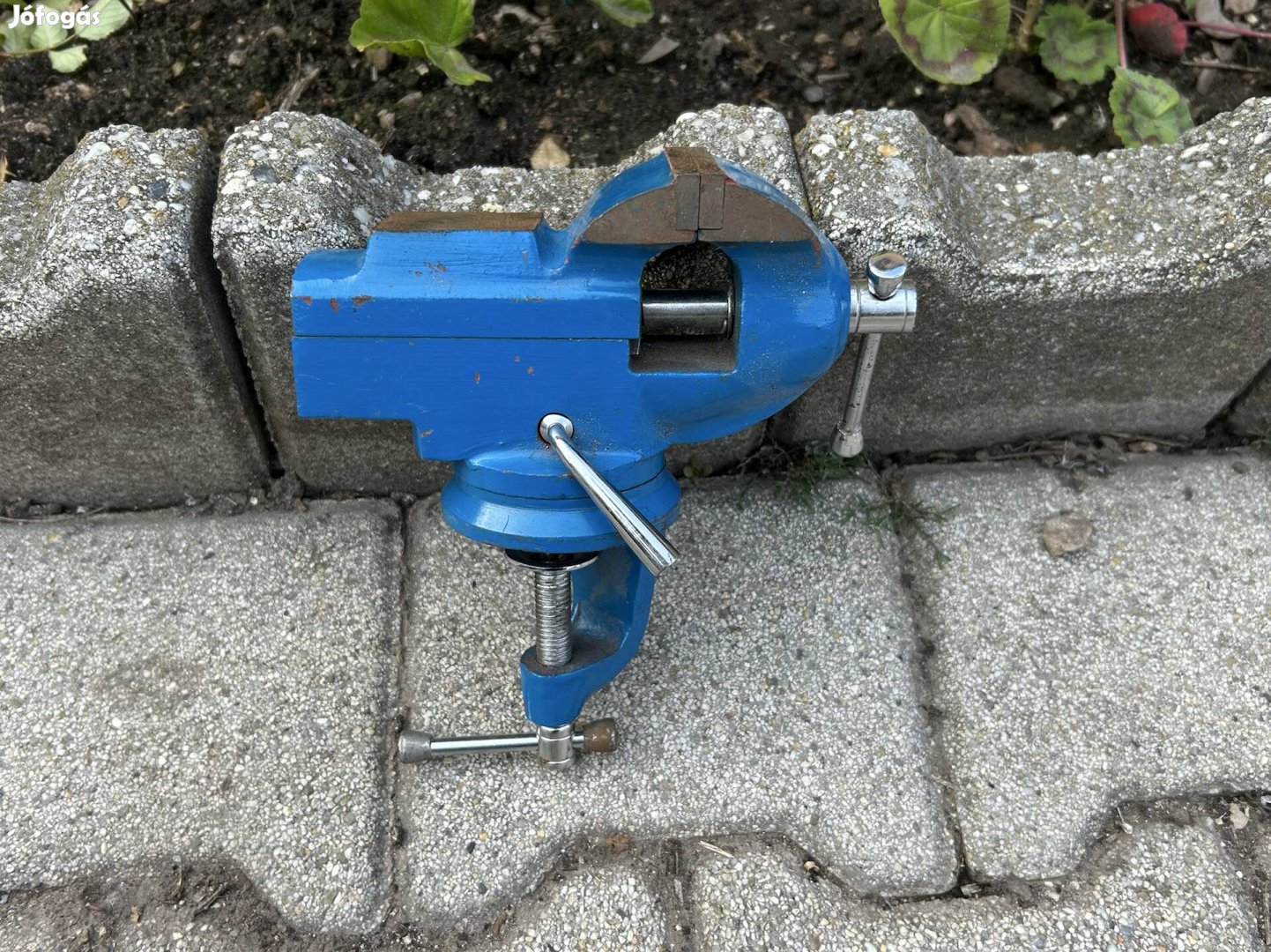 Satu / teljesen öntvény