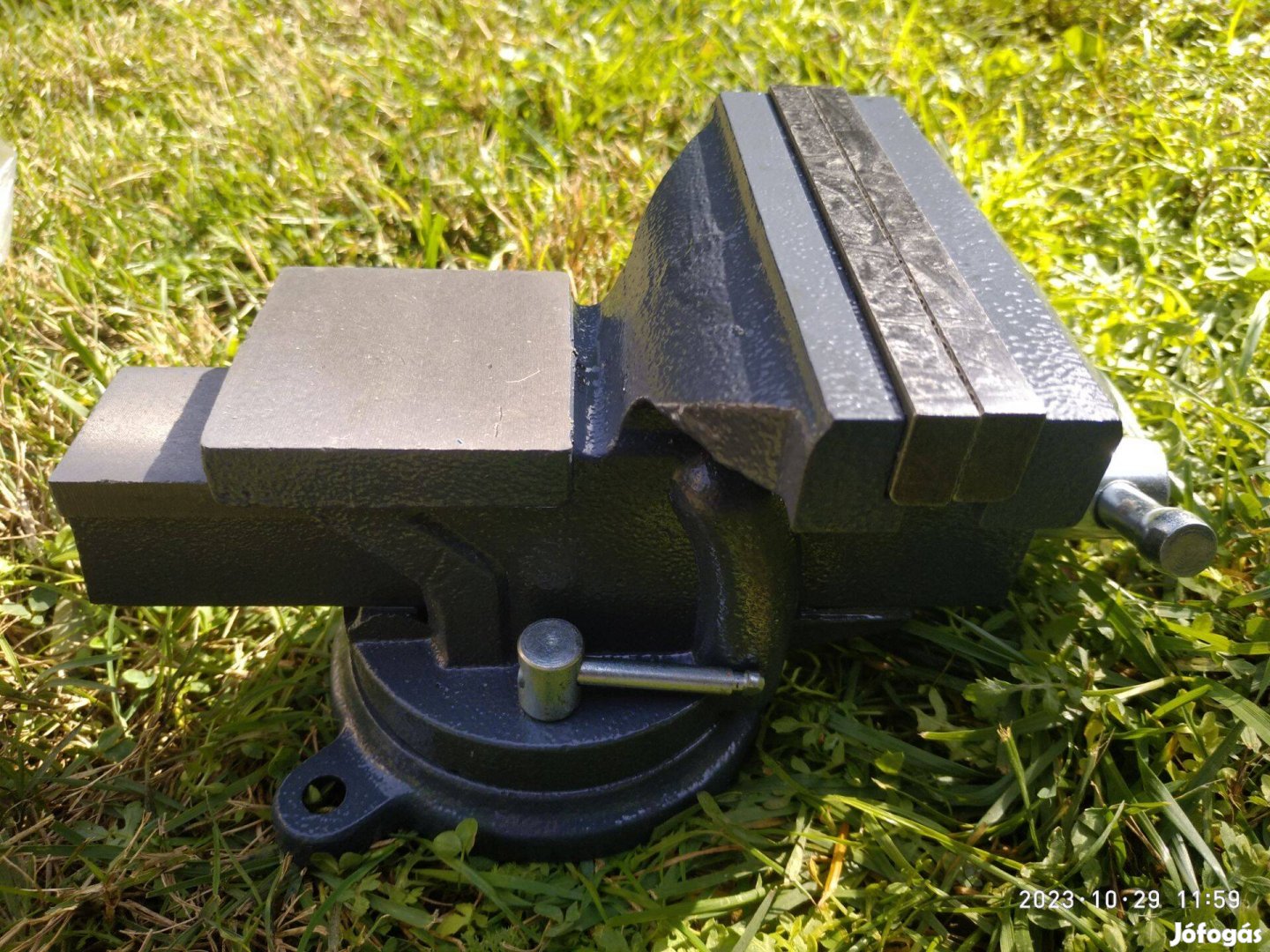 Satu forgatható, 125 mm pofaszélesség, öntöttvas, edzett üllővel, új !