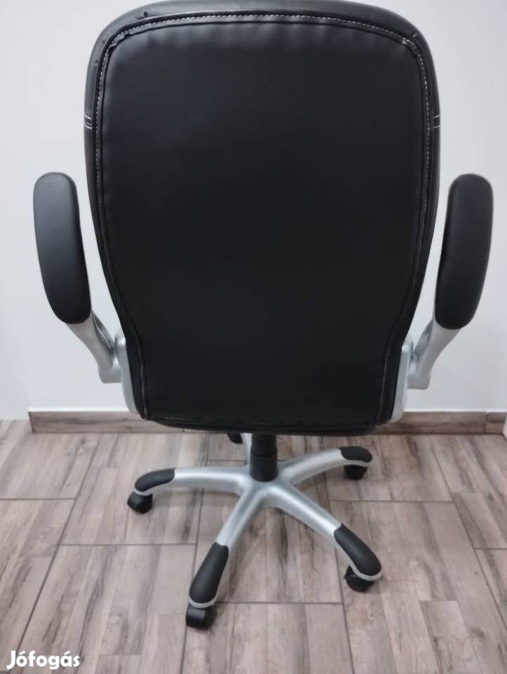 Saturn vezetői forgószék eladó