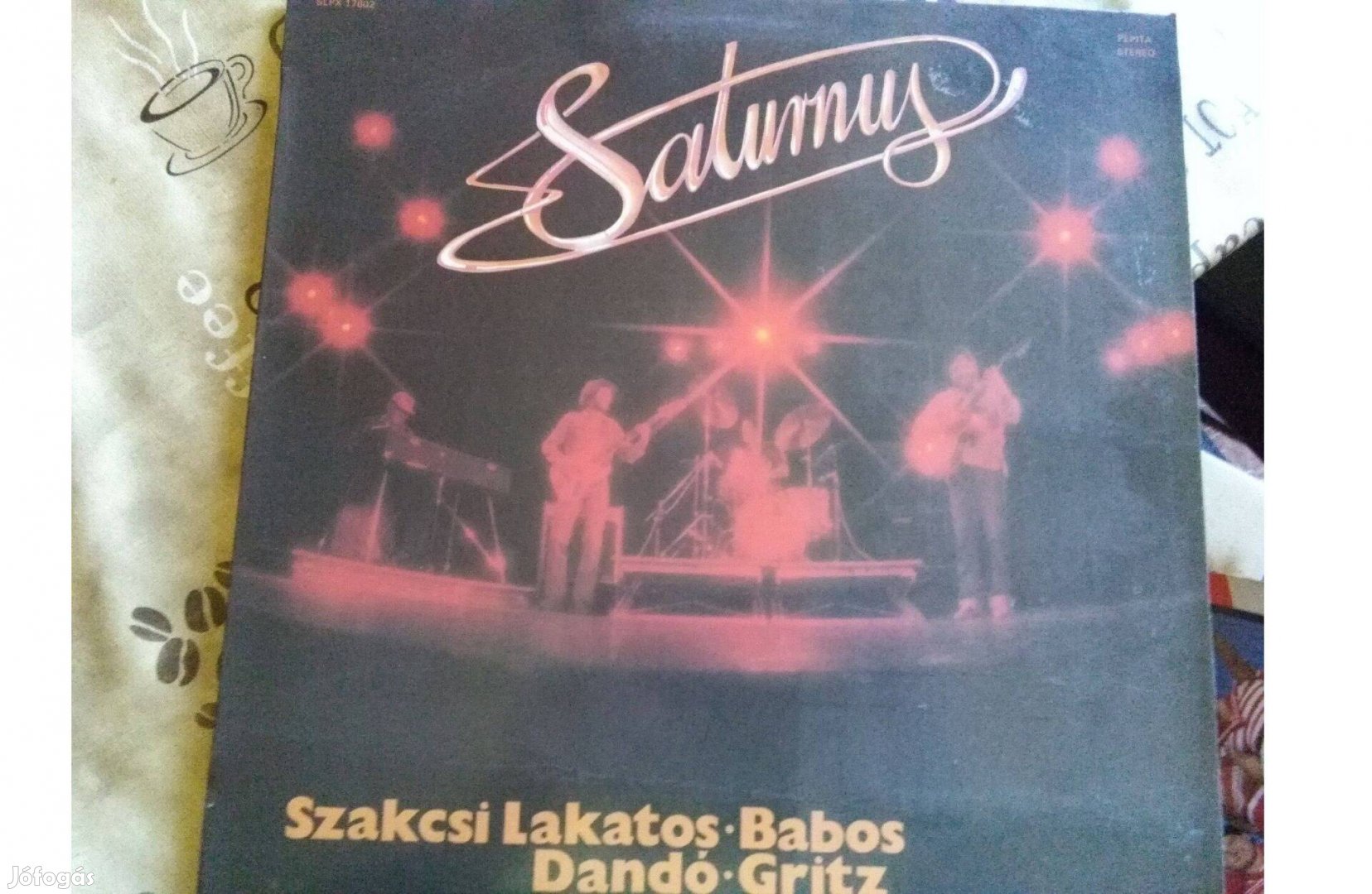 Saturnus vinyl hanglemezek eladók