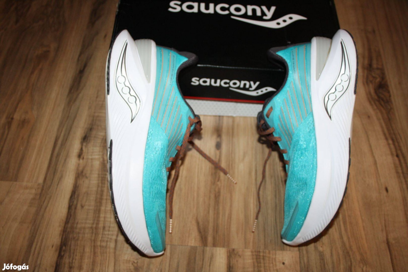 Saucony eredet ferfi cipő új dobozban 43 as. 27,5cm bth