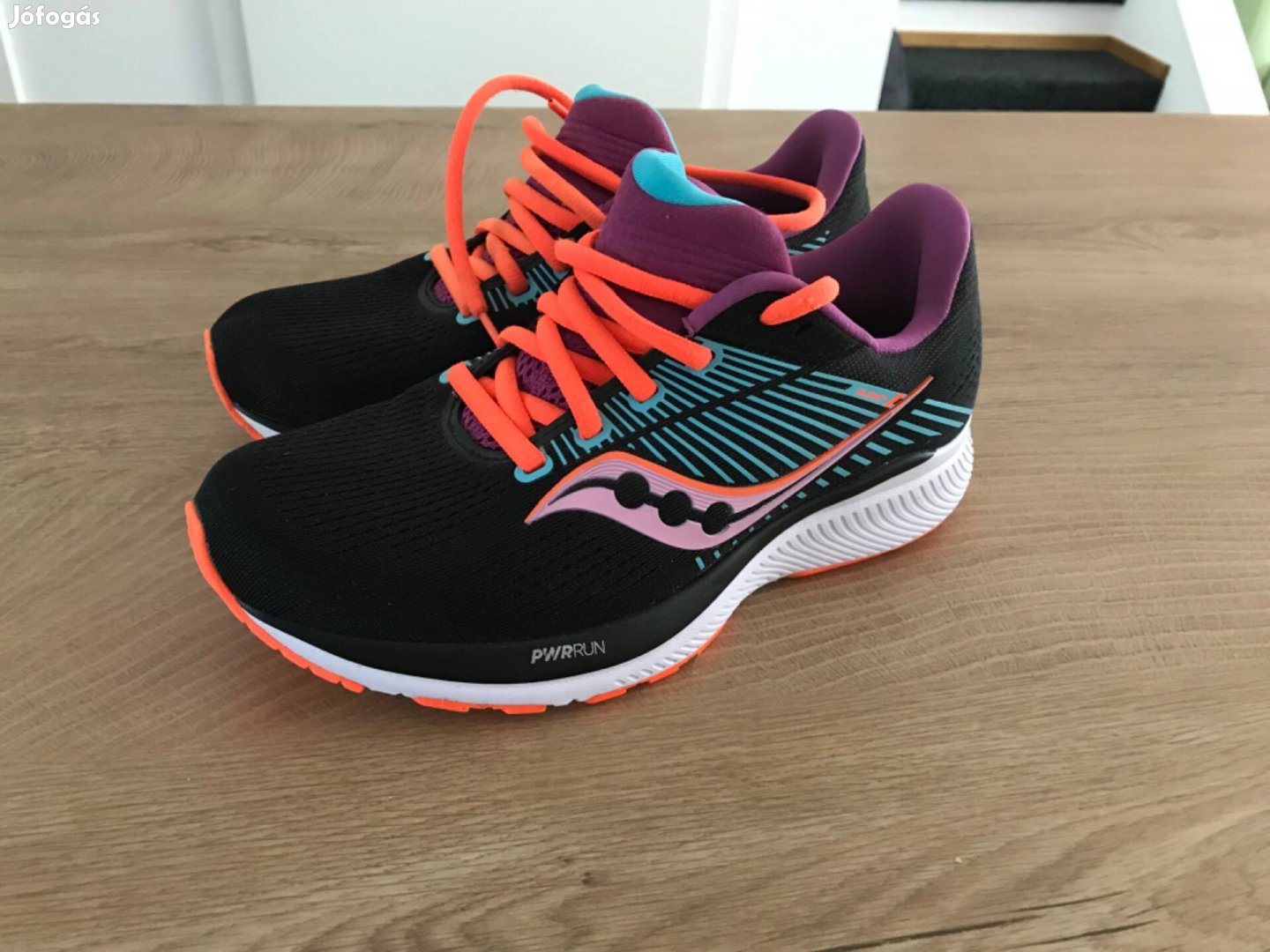 Saucony női cipő 37 méret