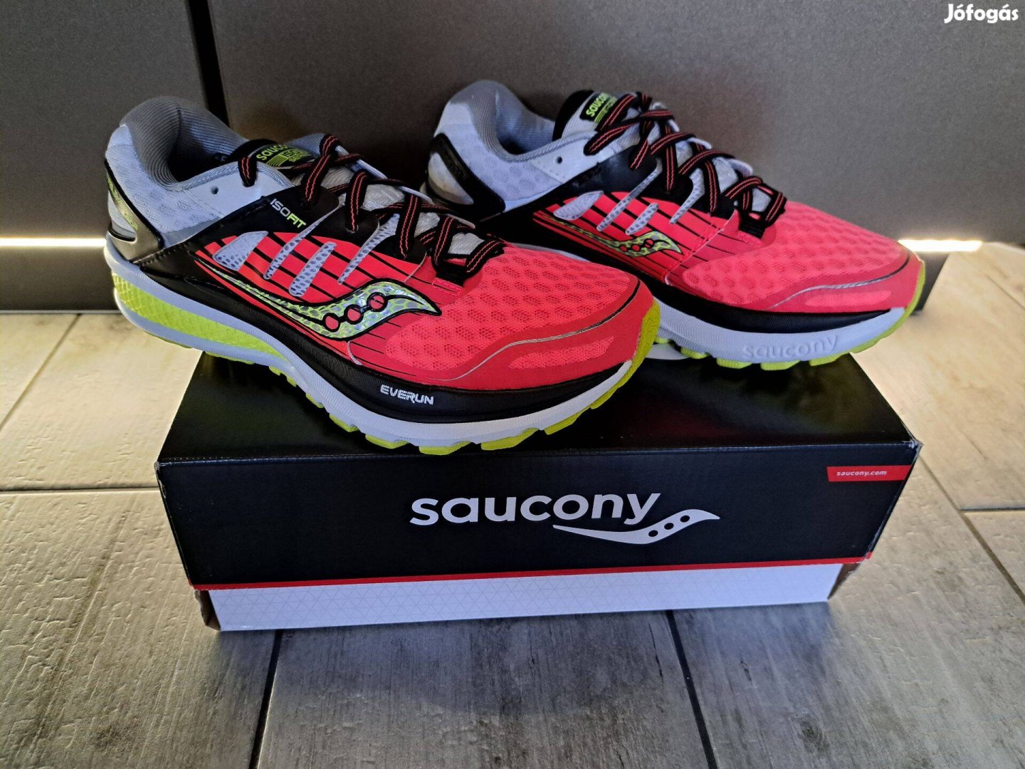 Saucony női futócipő