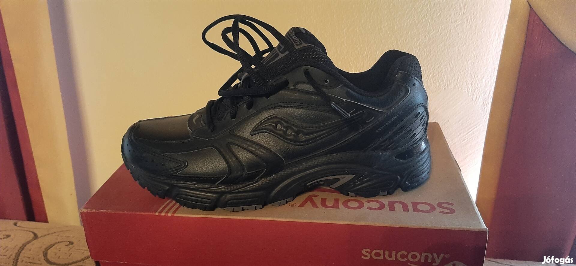 Saucony sportcipő