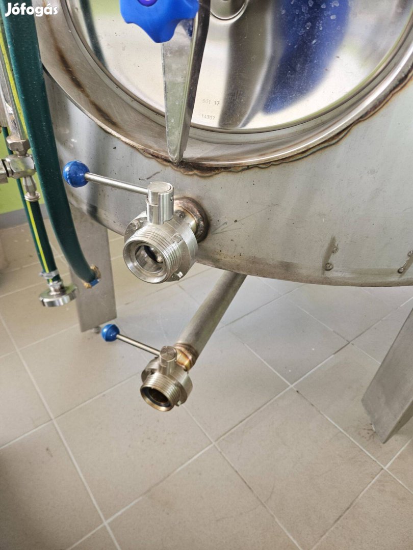 Saválló Bor tartáy, 1500 liter