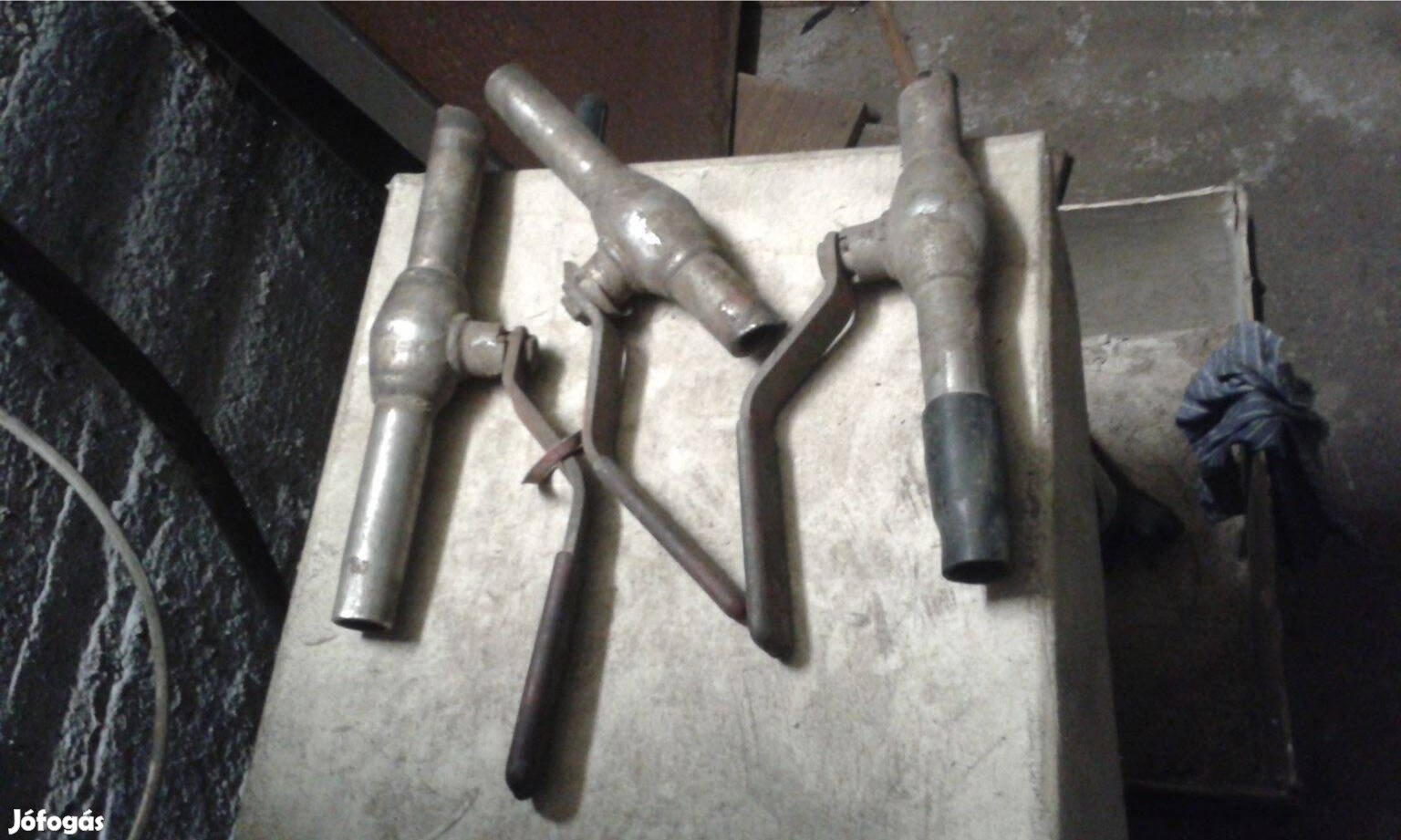 Saválló csapok eladók !