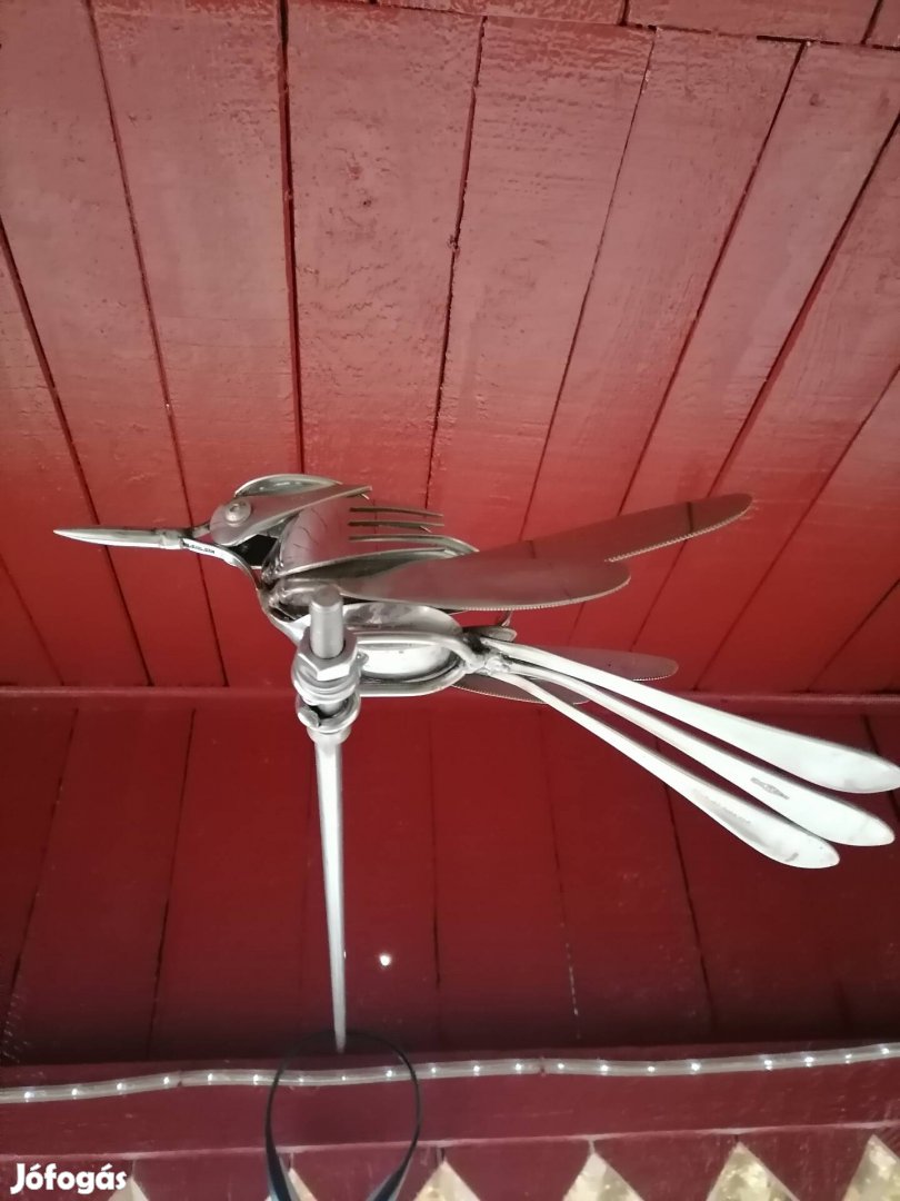 Saválló madár (inox, rozsdamentes acél)