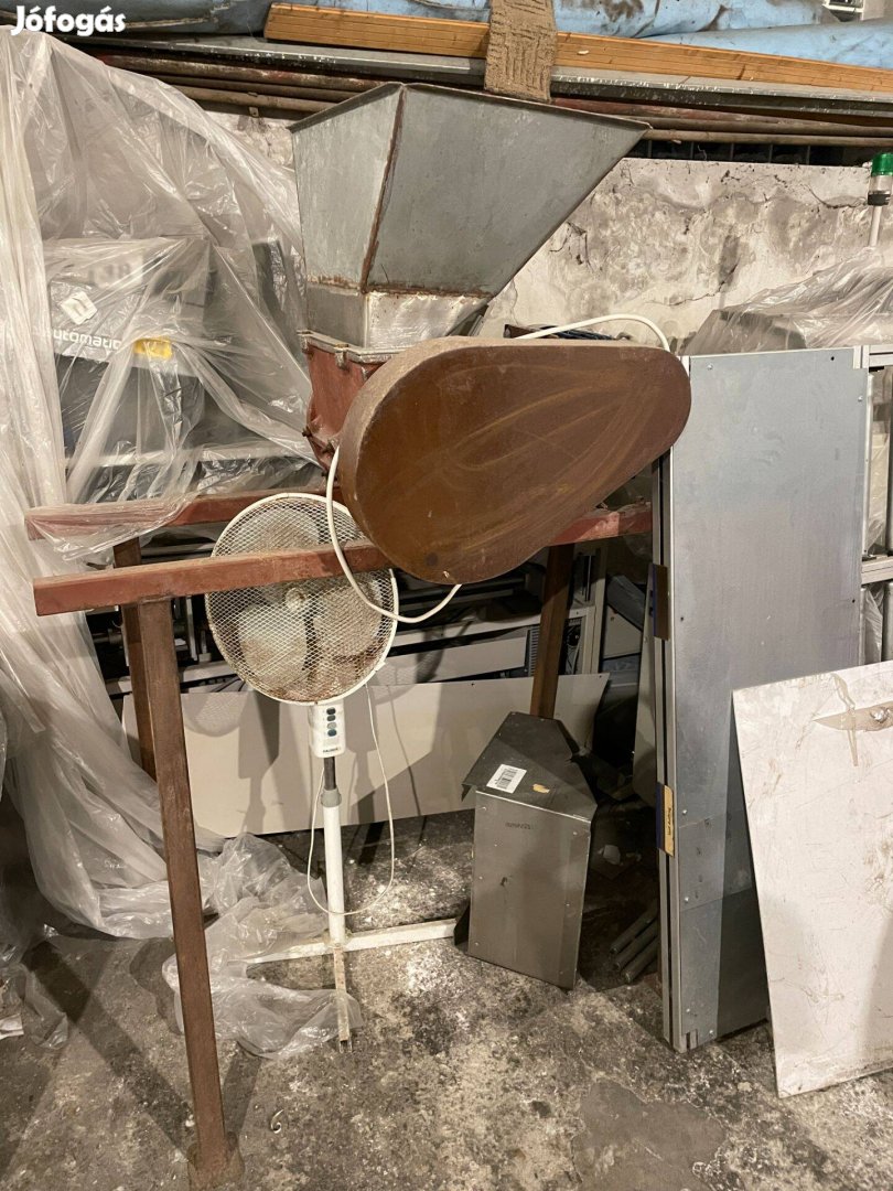 Saválló termény daráló