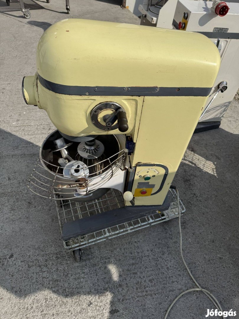 Savaria keverőgép 20 literes