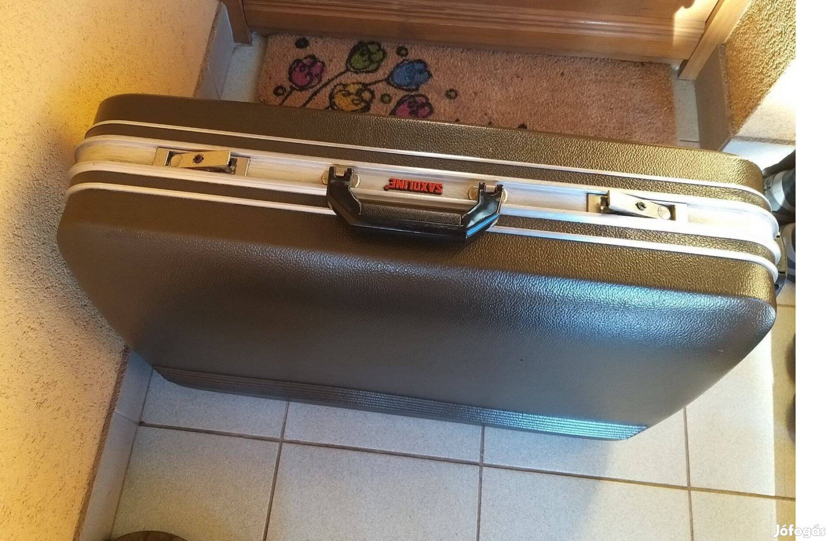 Saxoline merevfalú bőrönd