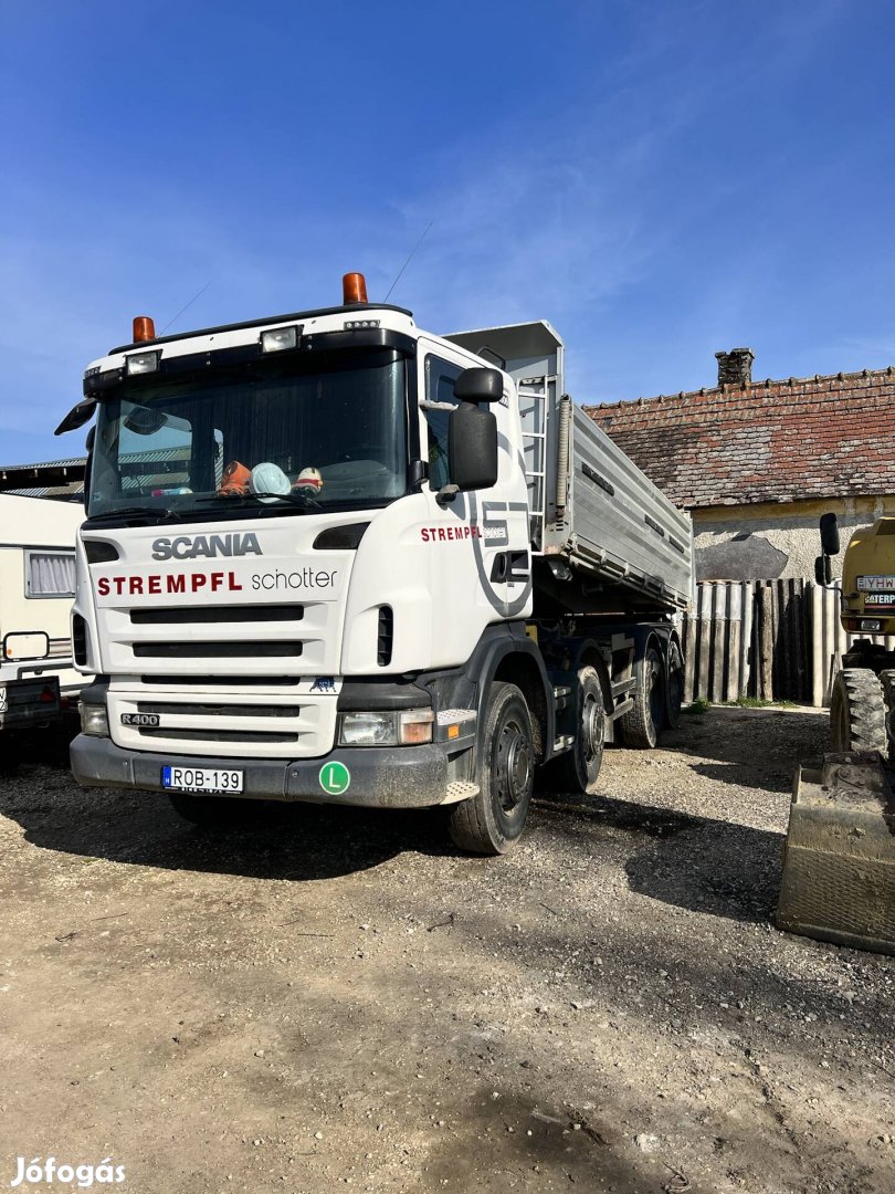 Scania 8x4 3 oldalra billenö