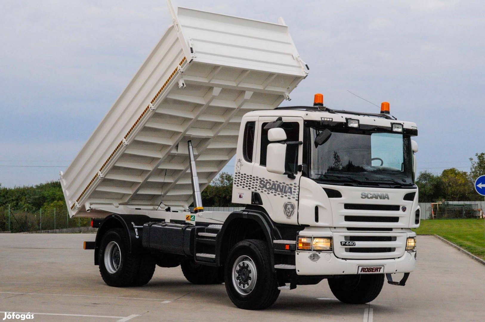 Scania P440 4X4 - Billenőplatós teherautó EURO 5